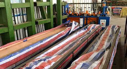 英華工廠迎俄羅斯客戶門窗驗貨，深化國際銷售合作